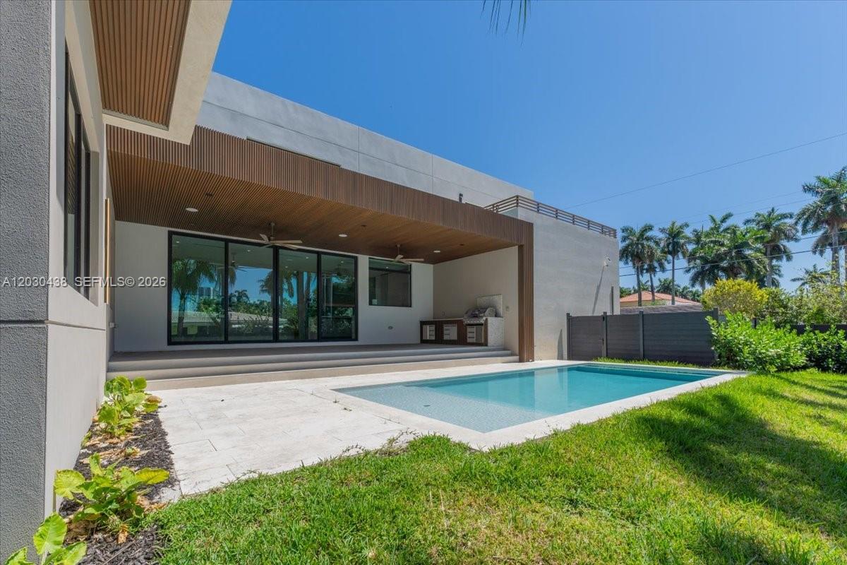 1380 Hollywood Blvd, Hollywood FL 33019