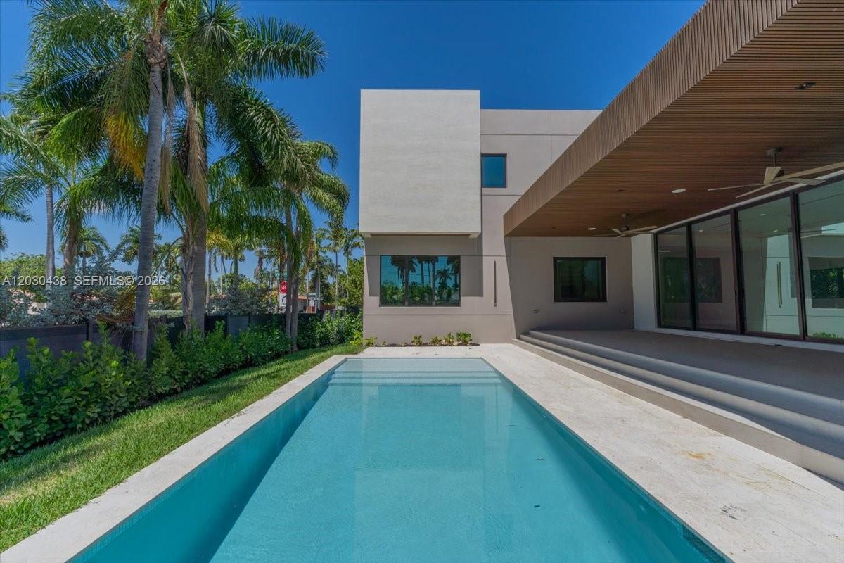 1380 Hollywood Blvd, Hollywood FL 33019