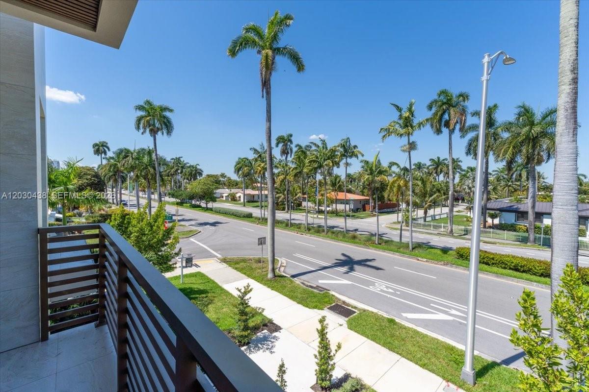 1380 Hollywood Blvd, Hollywood FL 33019