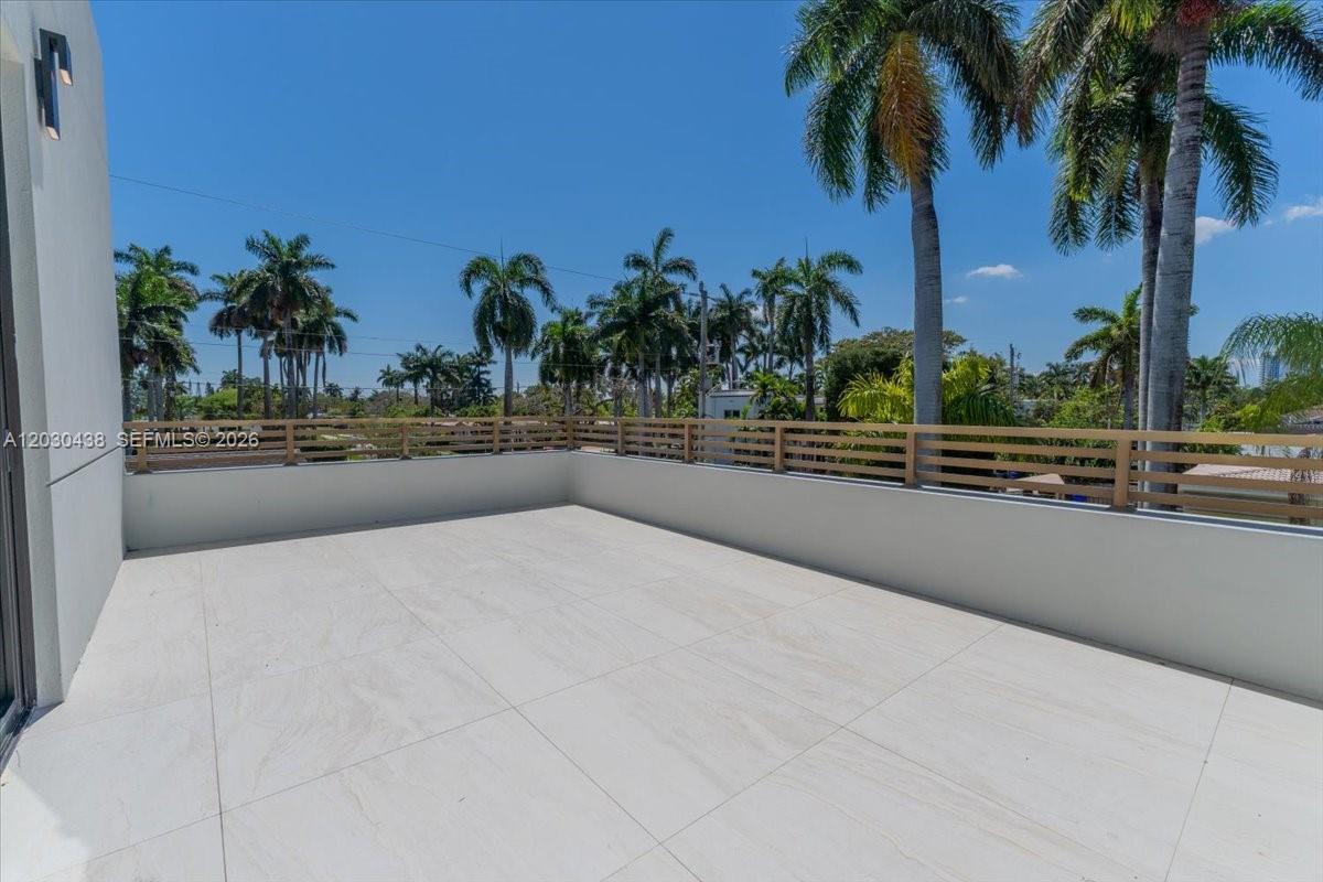 1380 Hollywood Blvd, Hollywood FL 33019