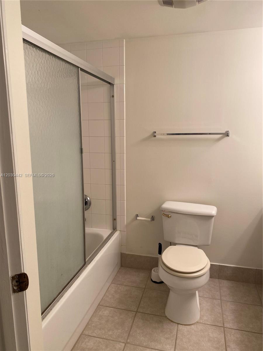 300 N Crestwood Ct N #310, Royal Palm Beach FL 33411