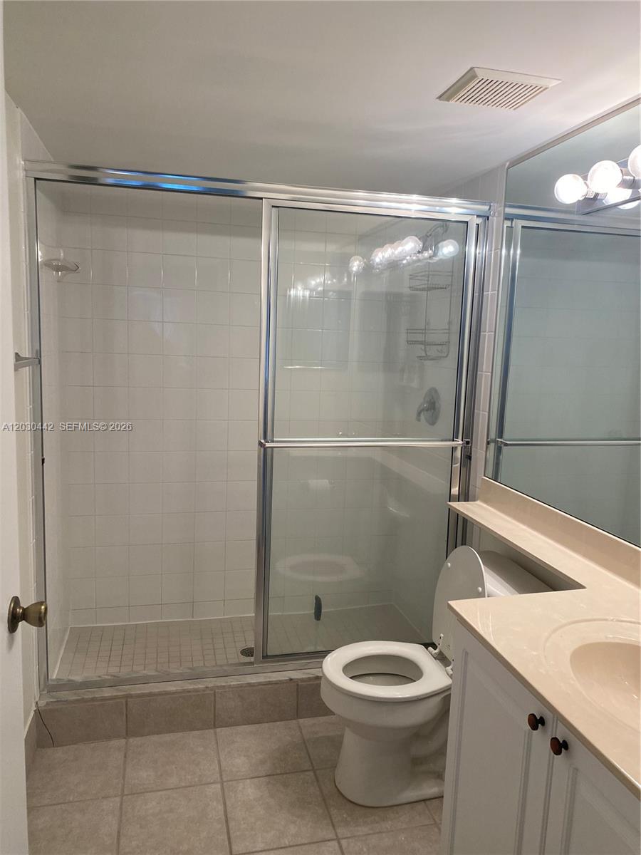 300 N Crestwood Ct N #310, Royal Palm Beach FL 33411