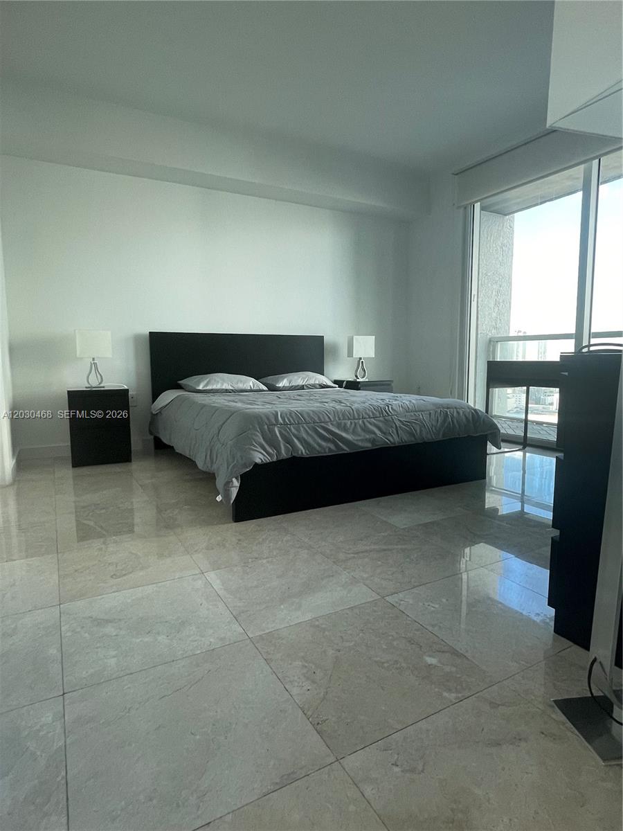 500 Brickell Ave #3105, Miami FL 33131