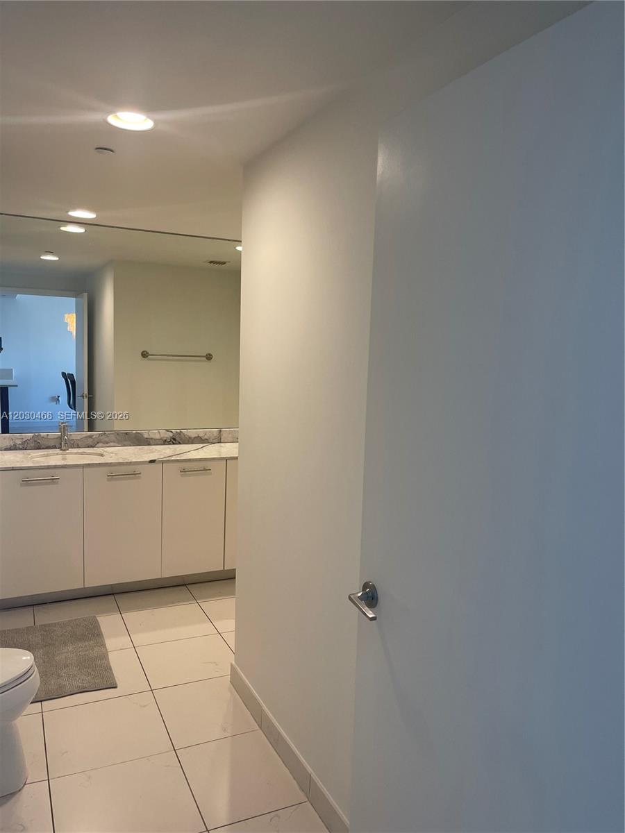 500 Brickell Ave #3105, Miami FL 33131