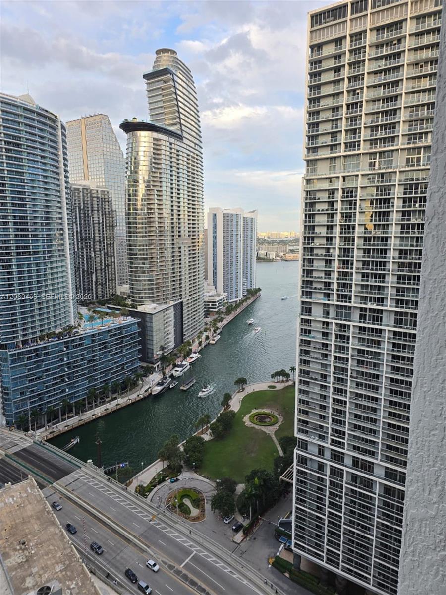 500 Brickell Ave #3105, Miami FL 33131