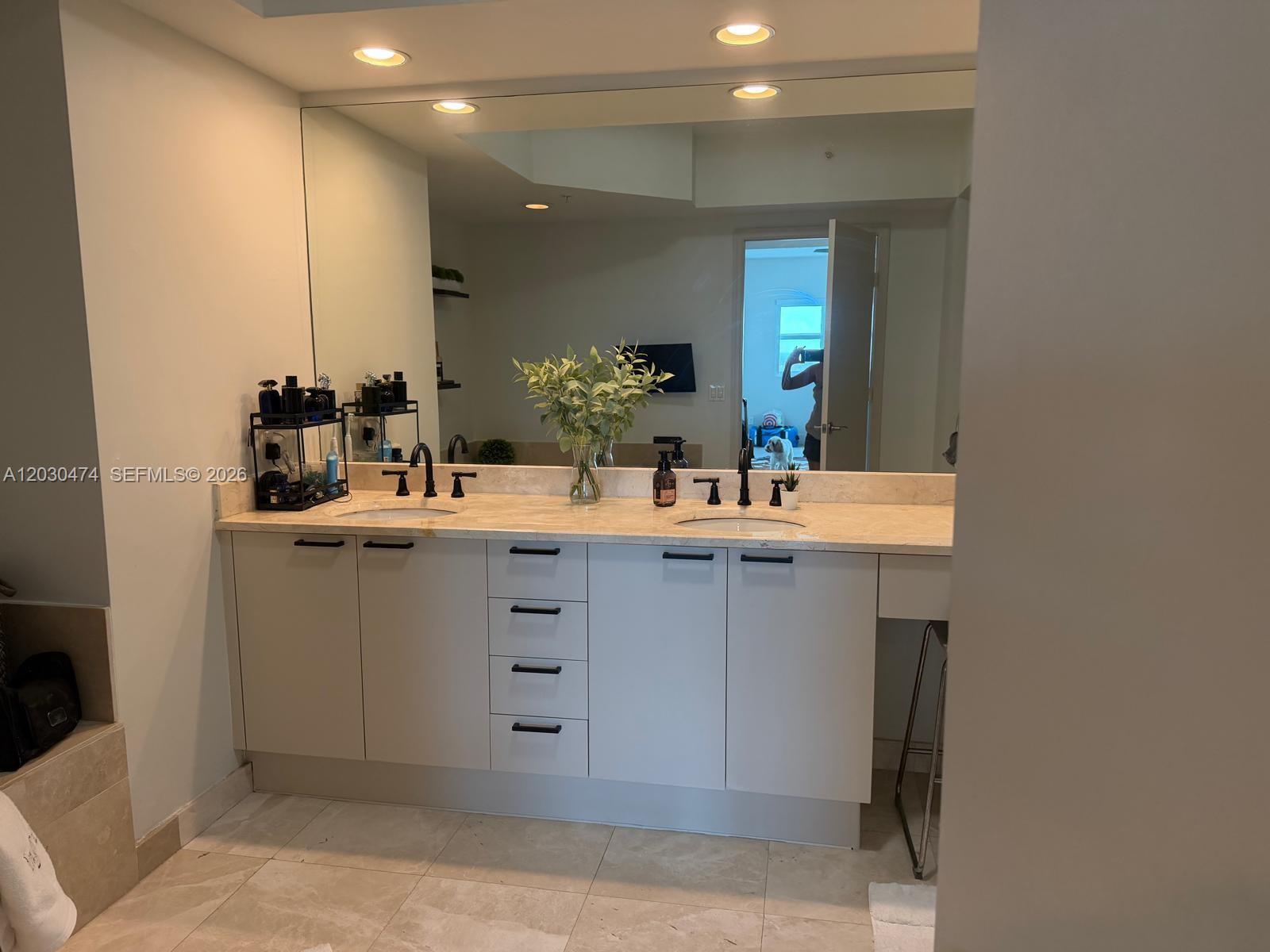 14951 Royal Oaks Ln #2001, Miami FL 33181