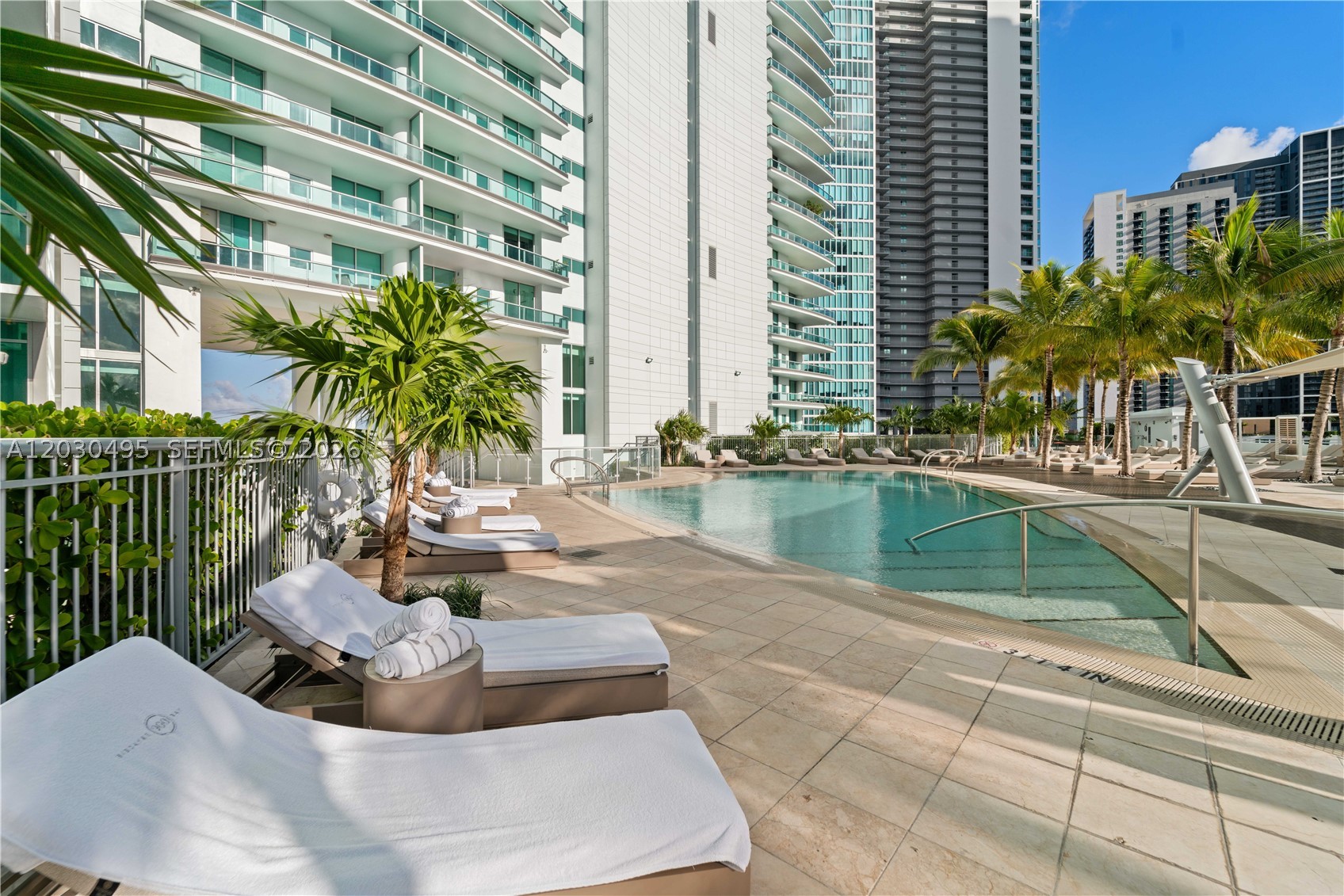900 Biscayne Blvd #PH6205, Miami FL 33132