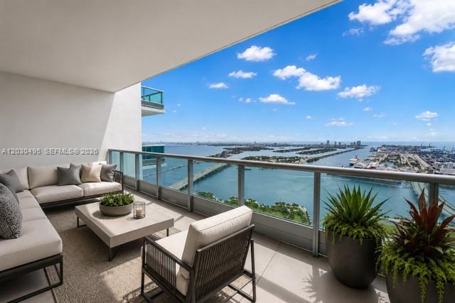 900 Biscayne Blvd #PH6205, Miami FL 33132