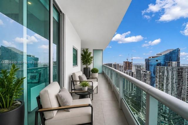 900 Biscayne Blvd #PH6205, Miami FL 33132