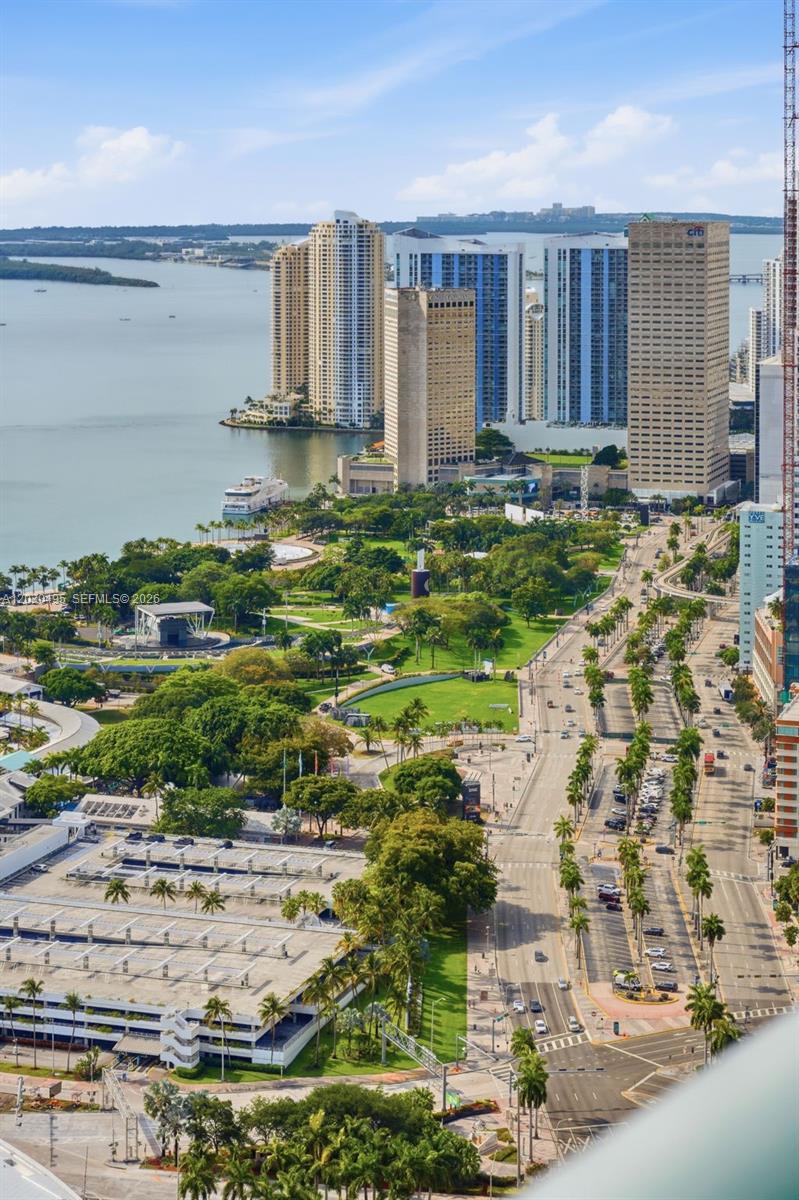 900 Biscayne Blvd #PH6205, Miami FL 33132