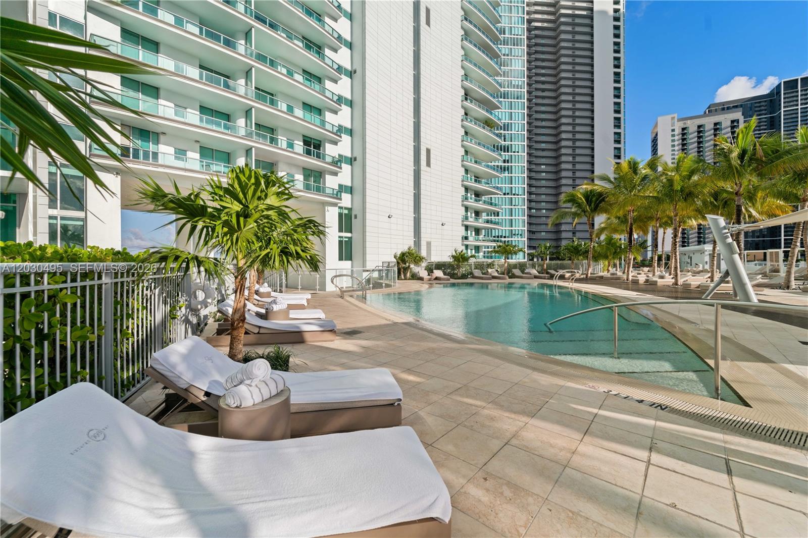900 Biscayne Blvd #PH6205, Miami FL 33132