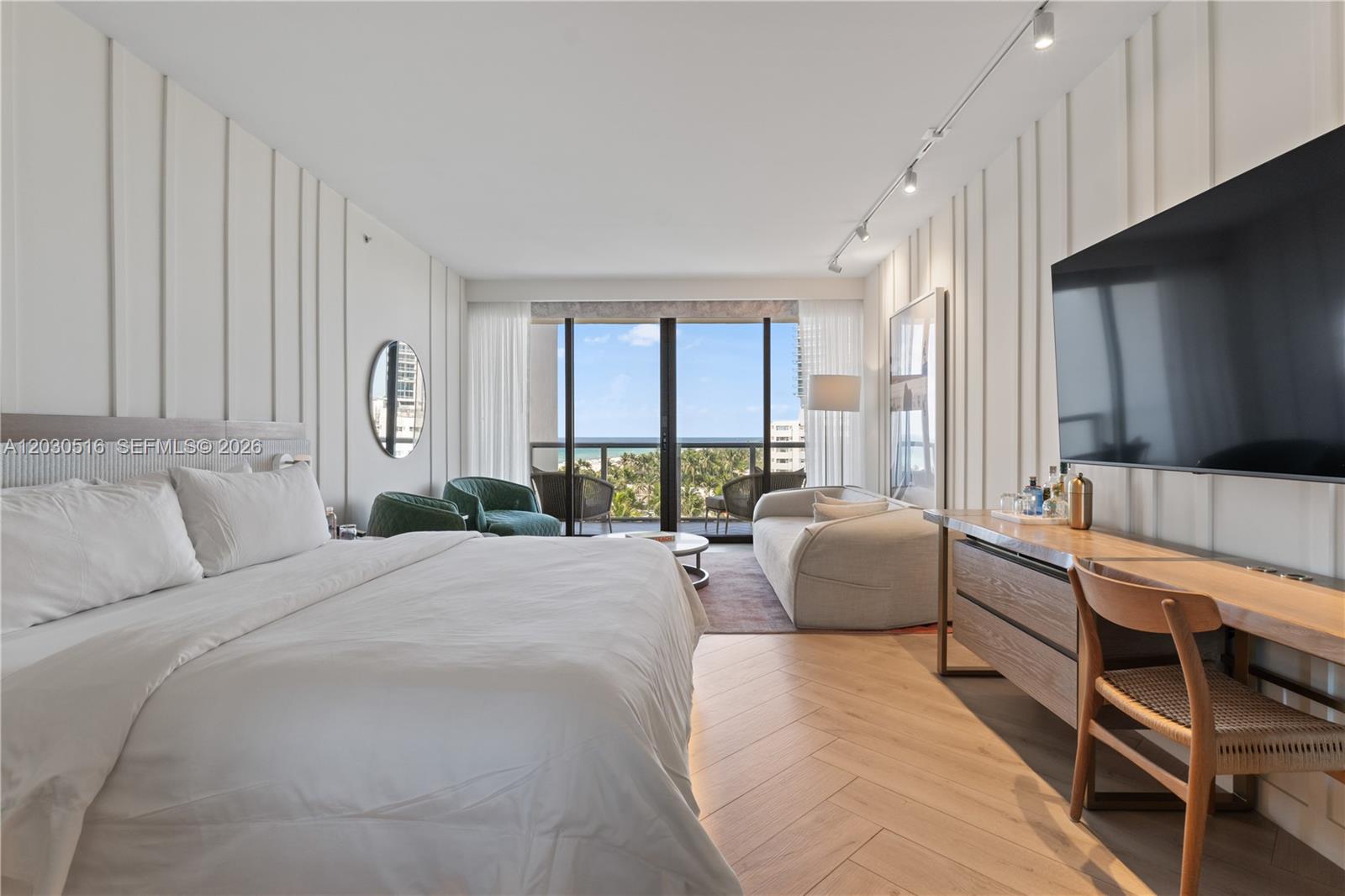 2201 Collins Ave #707, Miami Beach FL 33139