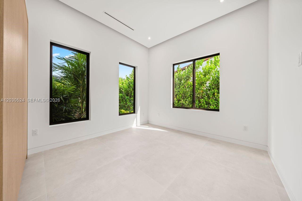 1910 SW 33rd Ave, Miami FL 33145
