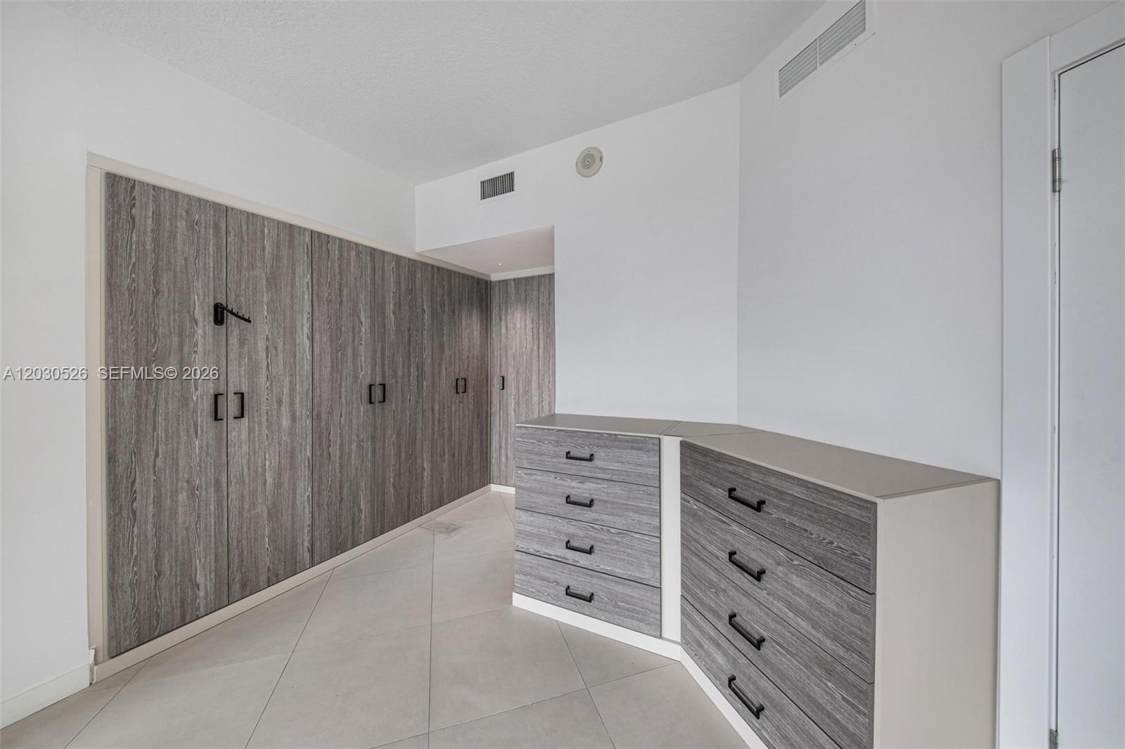 60 SW 13th St #2600, Miami FL 33130