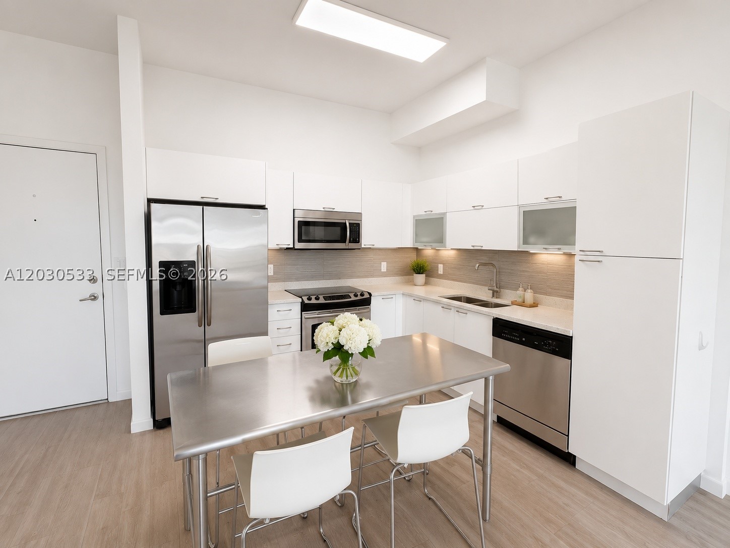 234 NE 3rd St #905, Miami FL 33132