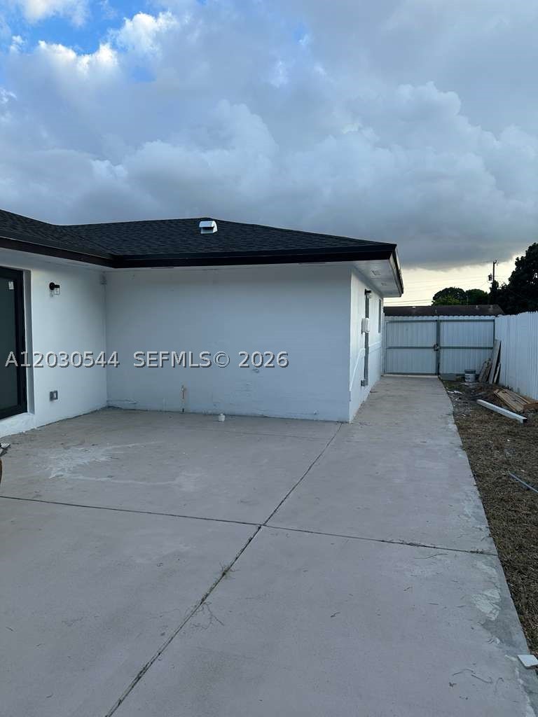 2041 NW 190th Ter, Miami Gardens FL 33056