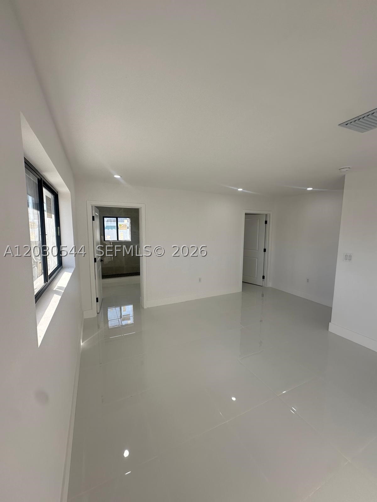 2041 NW 190th Ter, Miami Gardens FL 33056