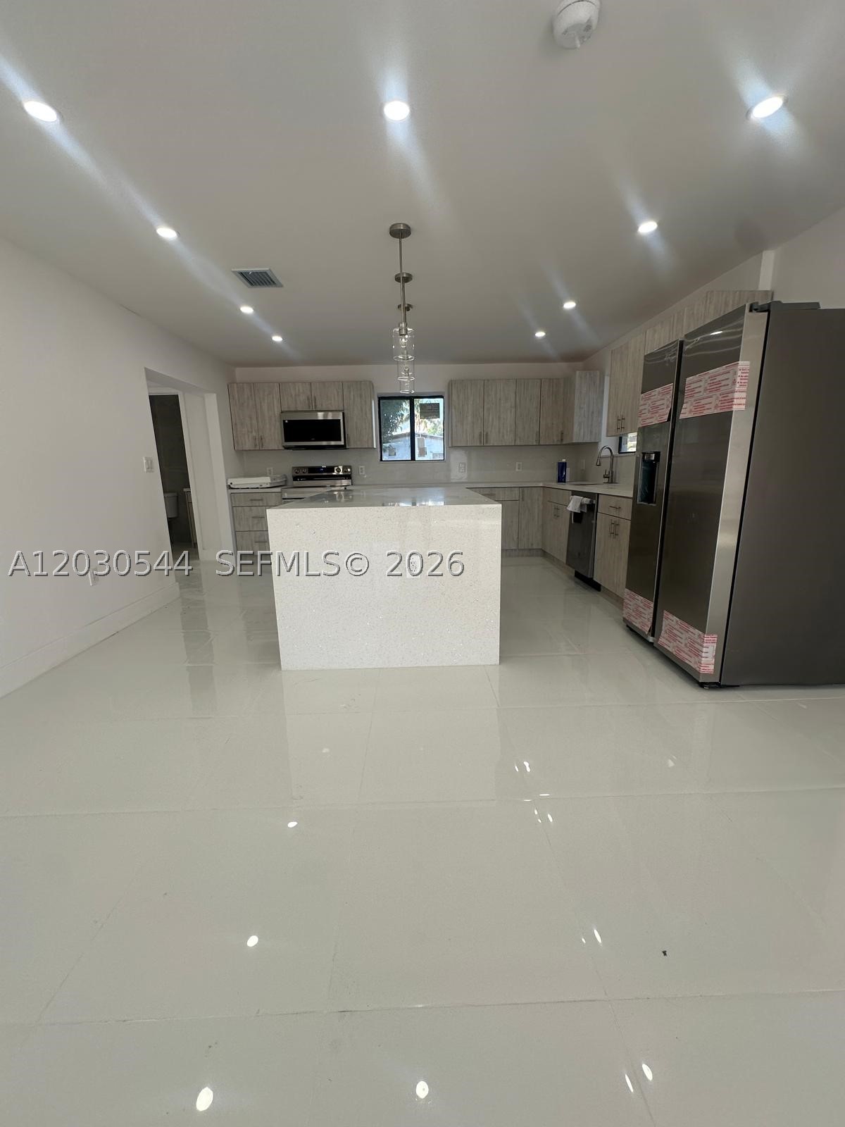 2041 NW 190th Ter, Miami Gardens FL 33056