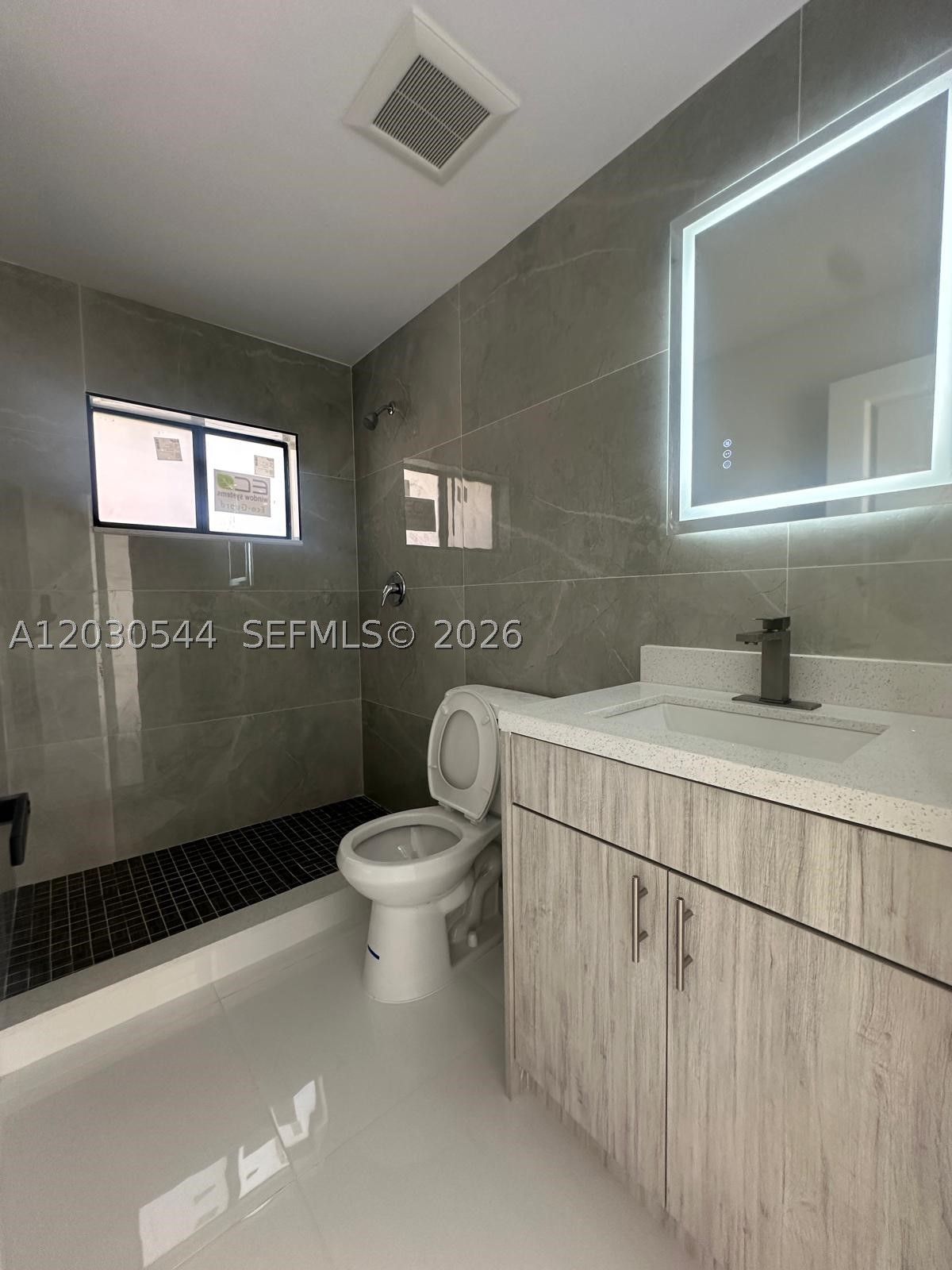 2041 NW 190th Ter, Miami Gardens FL 33056