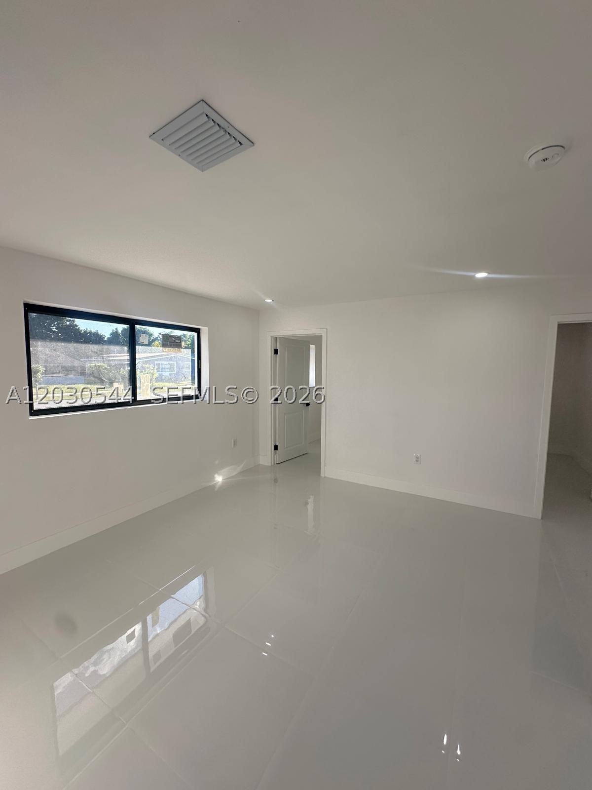 2041 NW 190th Ter, Miami Gardens FL 33056