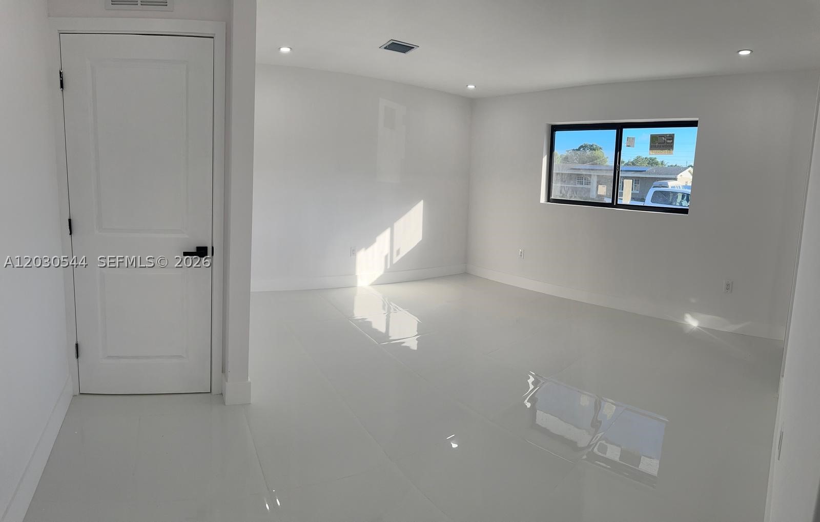 2041 NW 190th Ter, Miami Gardens FL 33056