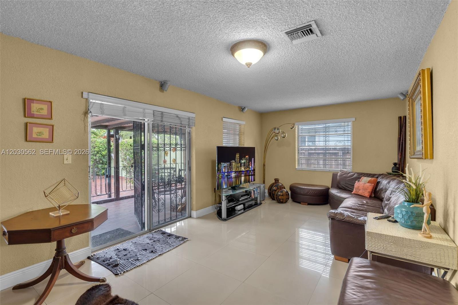 1320 SW 84th Ave, Miami FL 33144