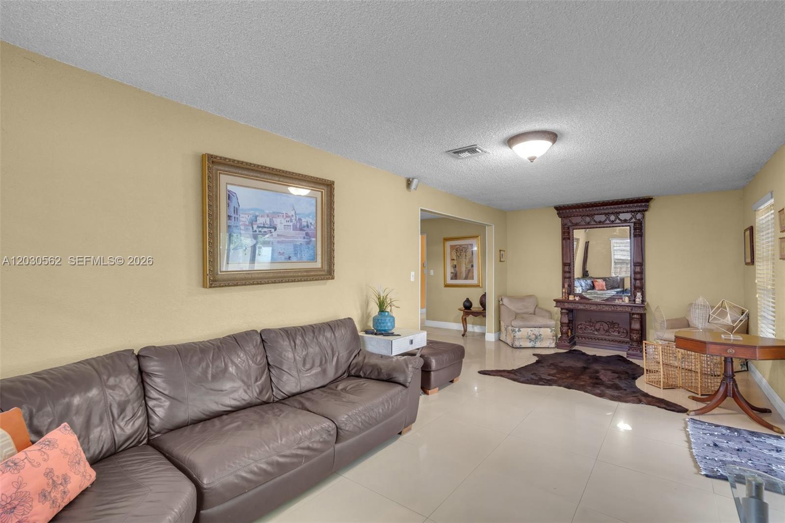 1320 SW 84th Ave, Miami FL 33144