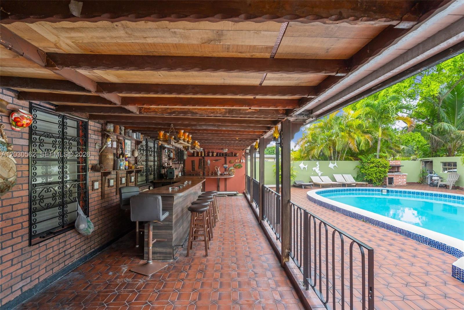 1320 SW 84th Ave, Miami FL 33144