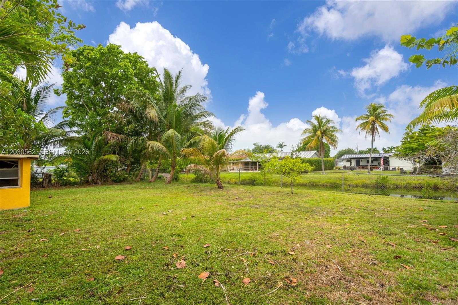 1320 SW 84th Ave, Miami FL 33144