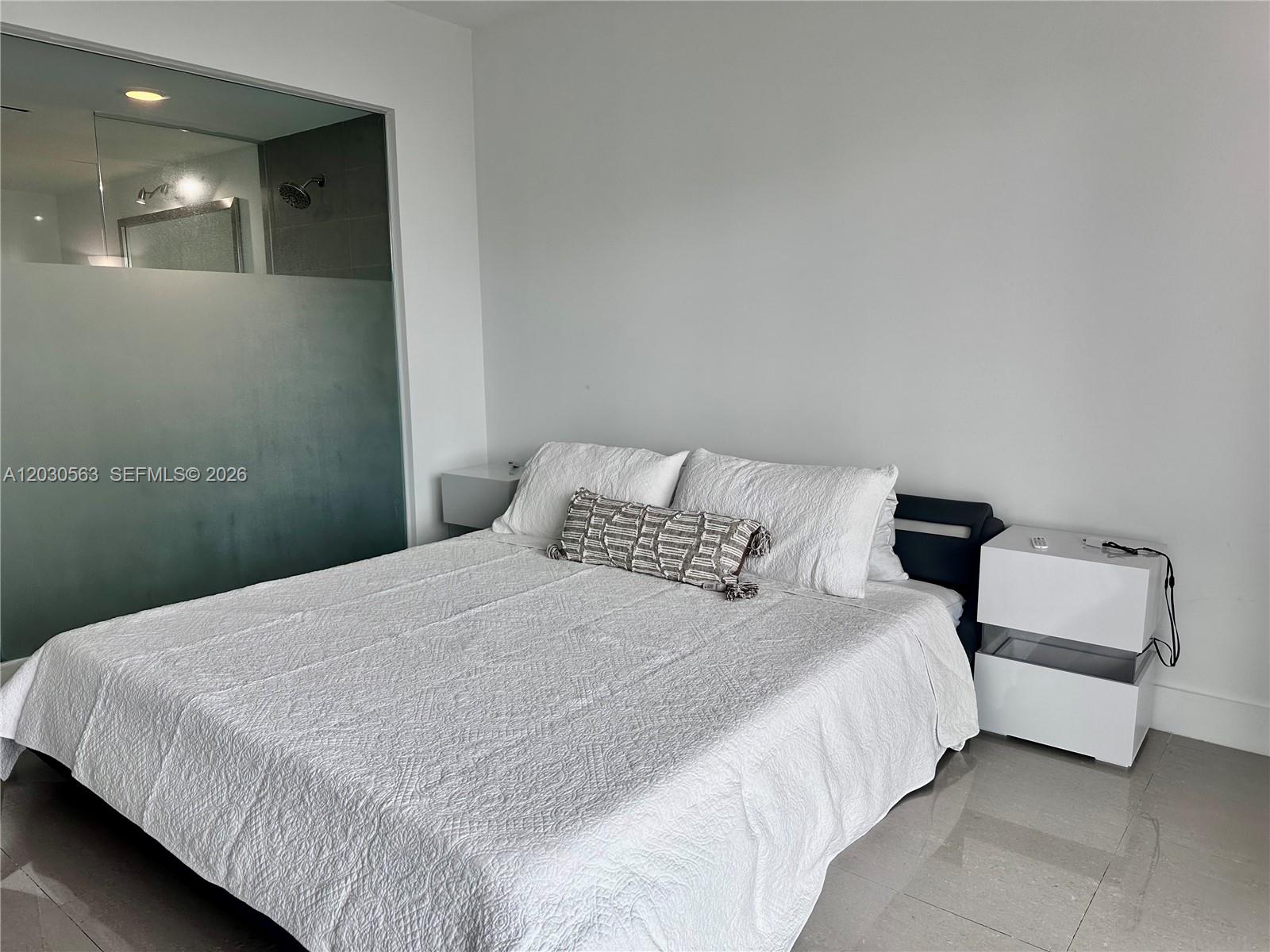 92 SW 3rd St #4111, Miami FL 33130