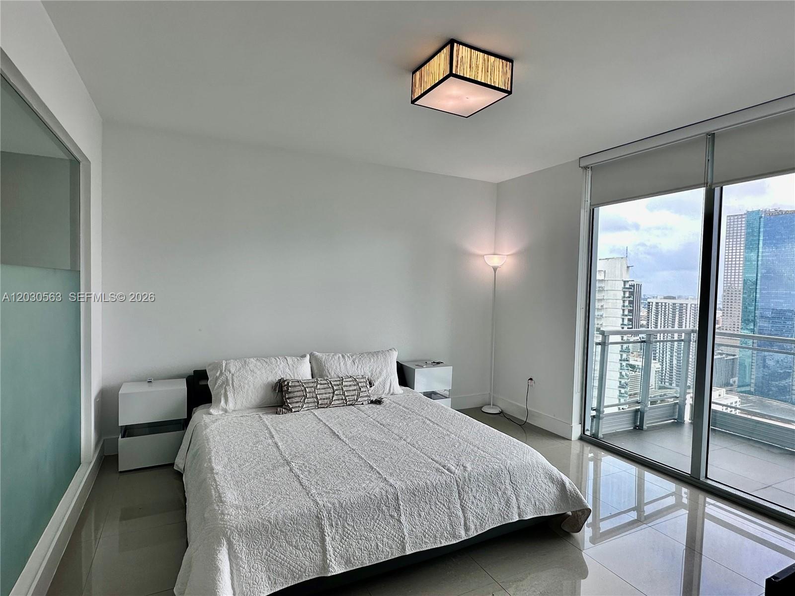 92 SW 3rd St #4111, Miami FL 33130