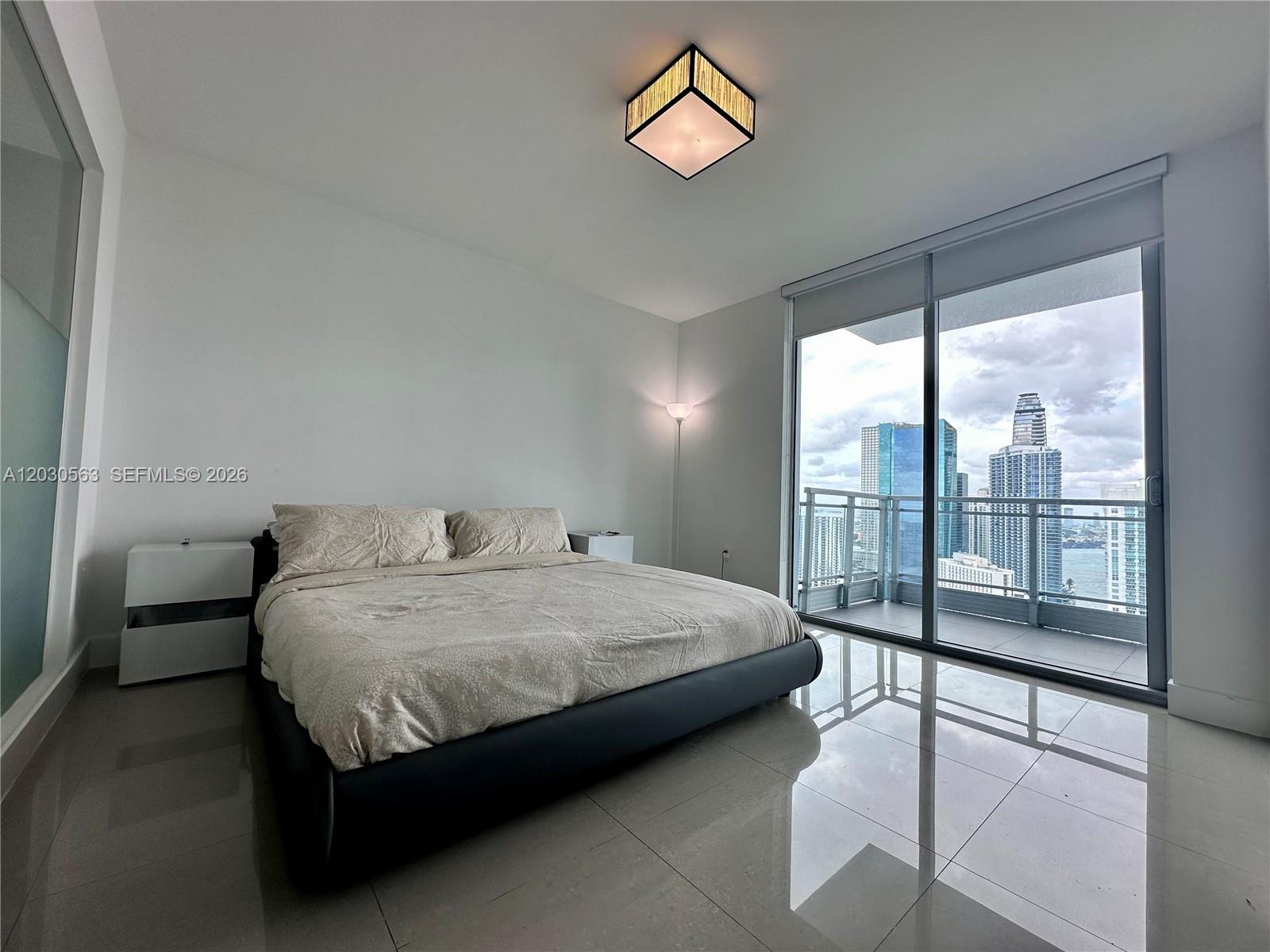 92 SW 3rd St #4111, Miami FL 33130