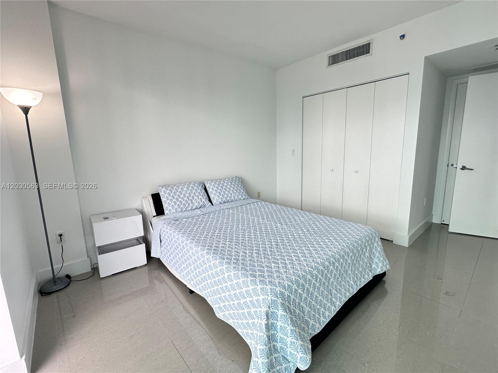 92 SW 3rd St #4111, Miami FL 33130