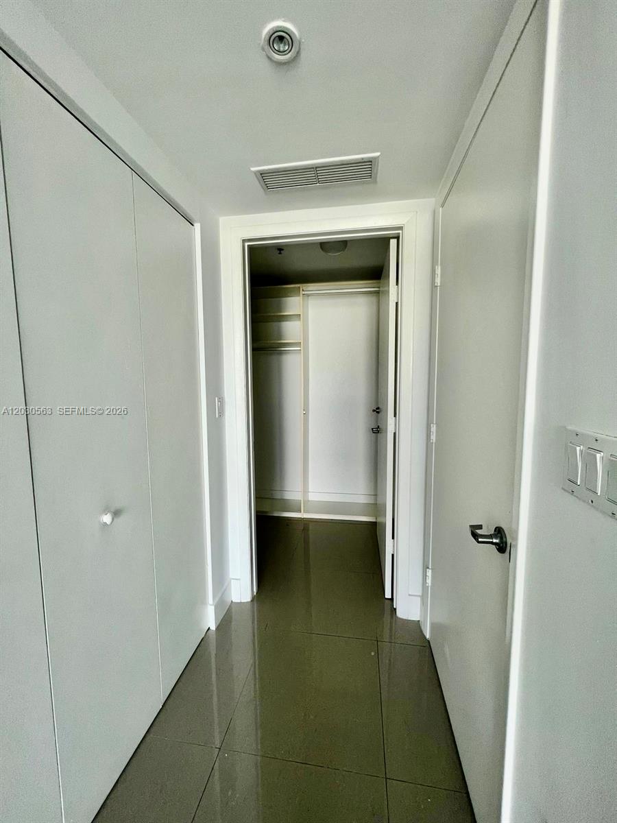 92 SW 3rd St #4111, Miami FL 33130