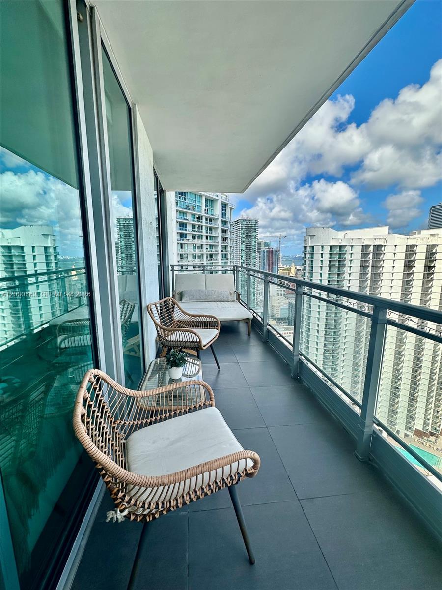 92 SW 3rd St #4111, Miami FL 33130