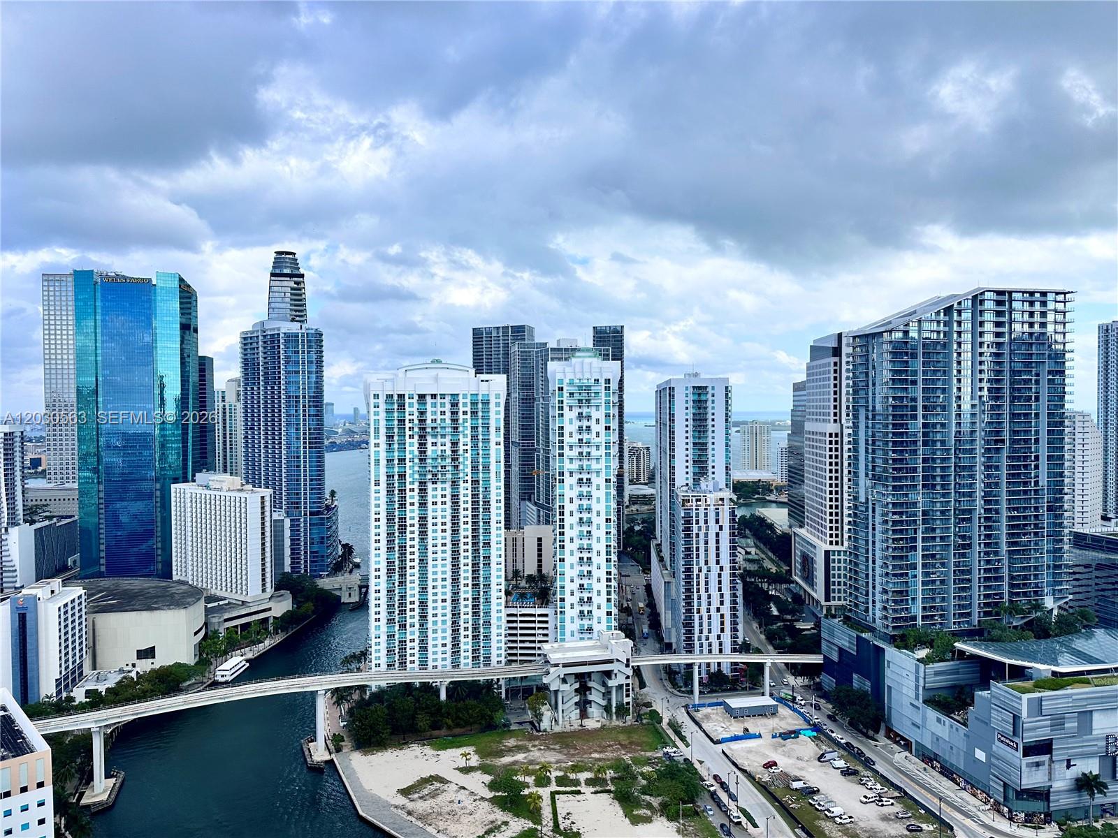 92 SW 3rd St #4111, Miami FL 33130