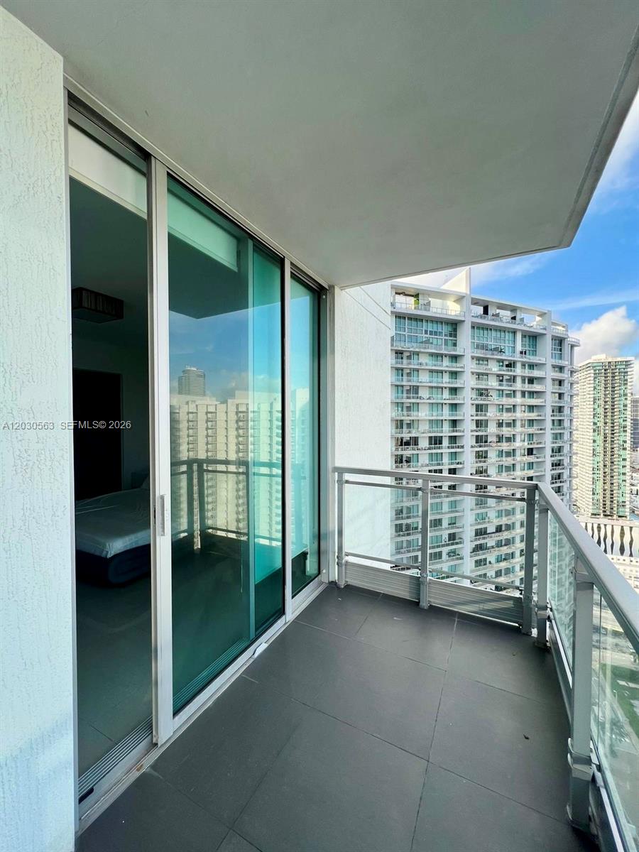 92 SW 3rd St #4111, Miami FL 33130