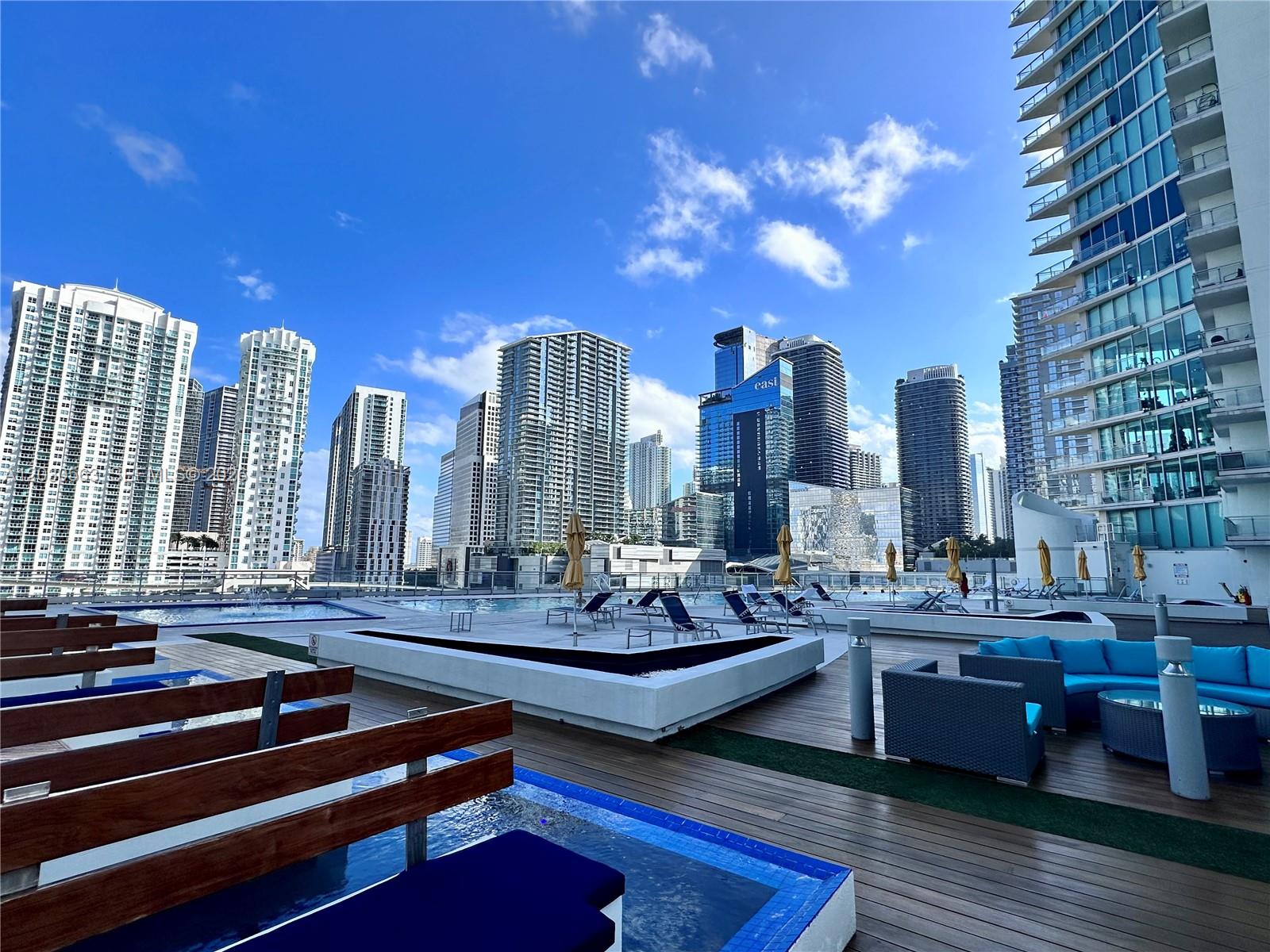 92 SW 3rd St #4111, Miami FL 33130