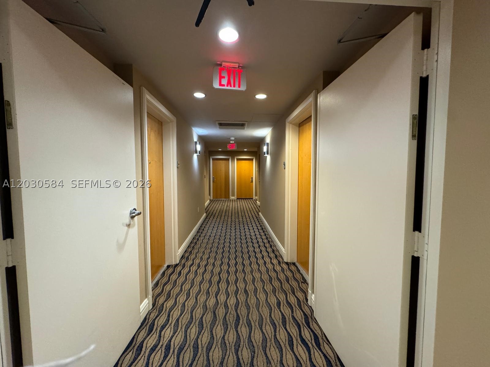 244 Biscayne Blvd #2105, Miami FL 33132