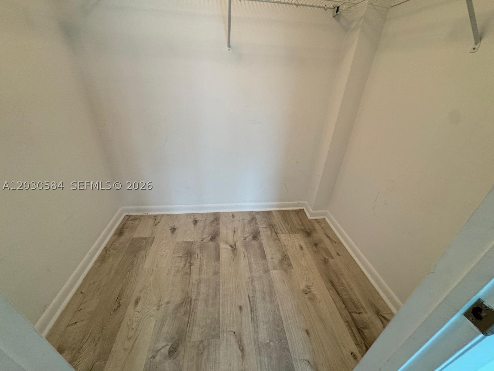 244 Biscayne Blvd #2105, Miami FL 33132
