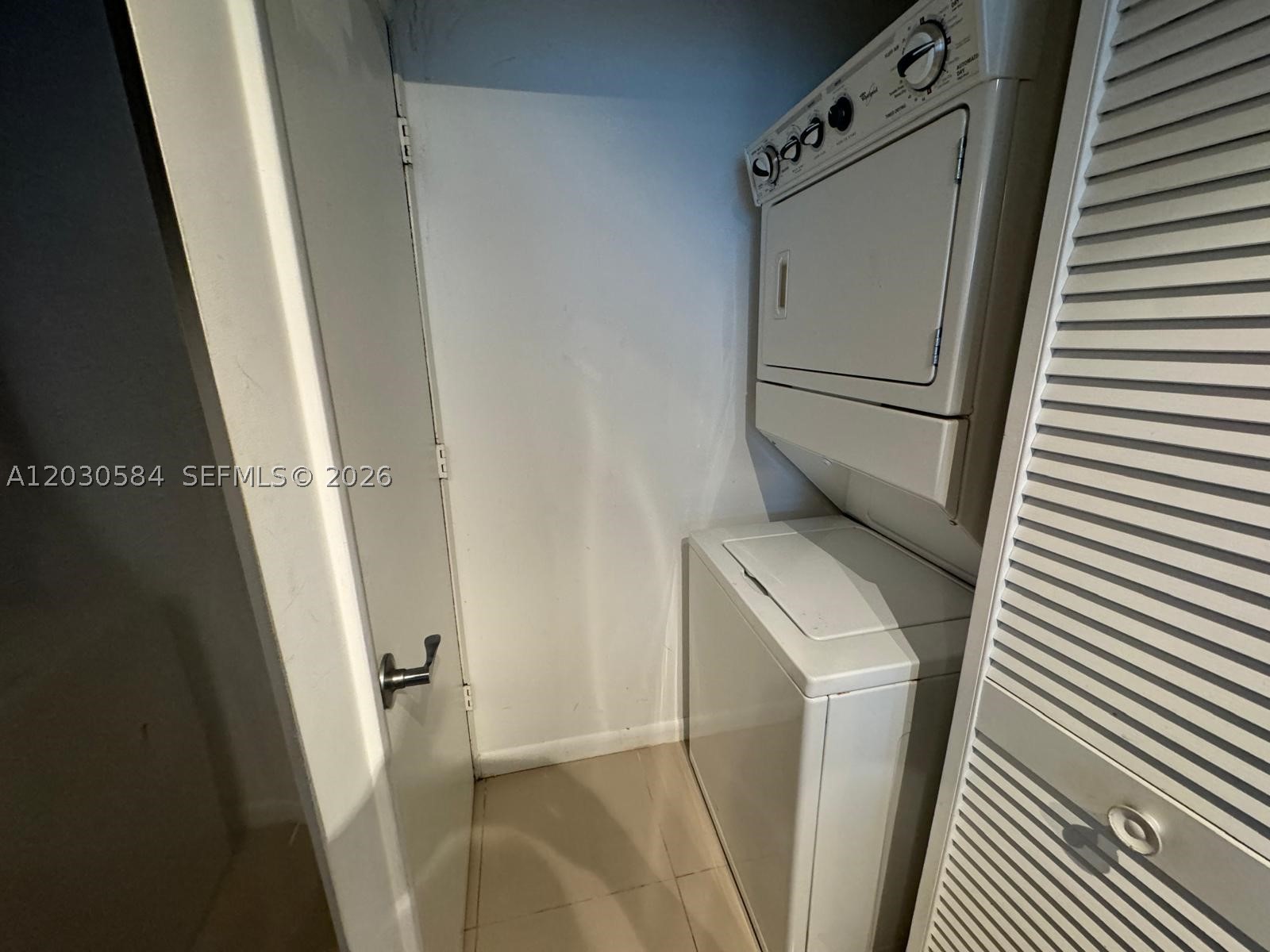 244 Biscayne Blvd #2105, Miami FL 33132