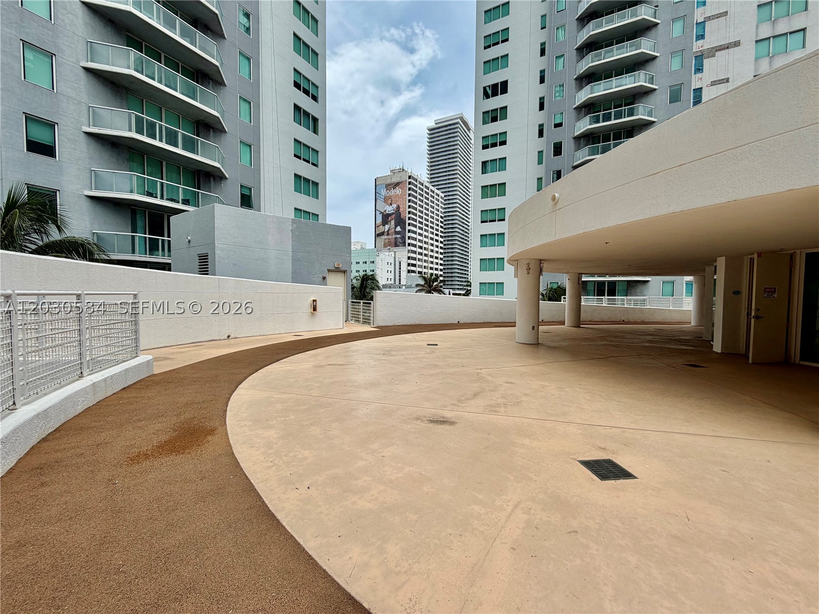 244 Biscayne Blvd #2105, Miami FL 33132