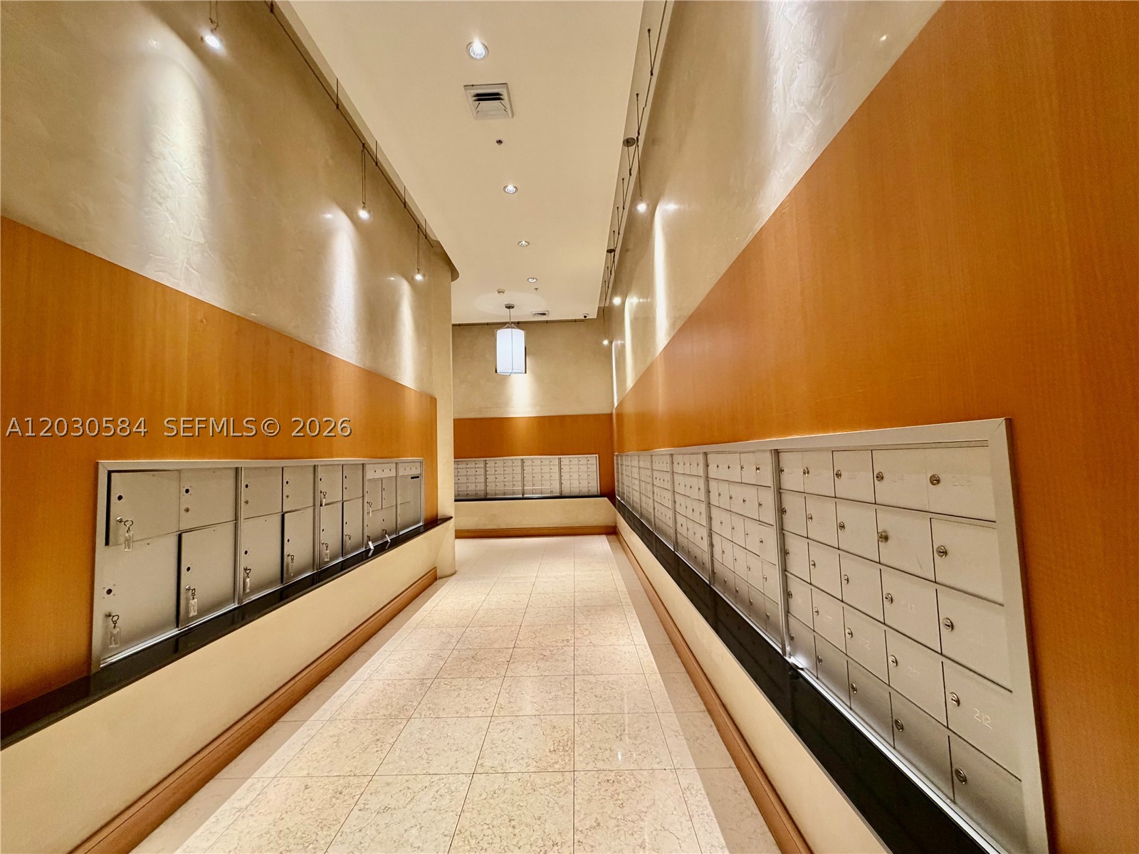 244 Biscayne Blvd #2105, Miami FL 33132