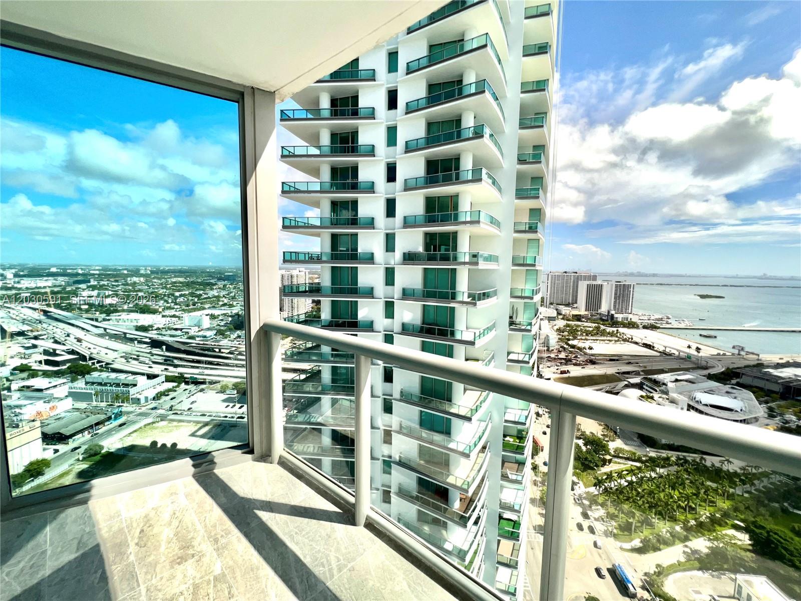 888 Biscayne Blvd #4112, Miami FL 33132