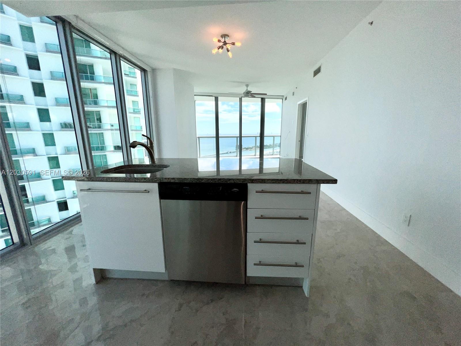 888 Biscayne Blvd #4112, Miami FL 33132