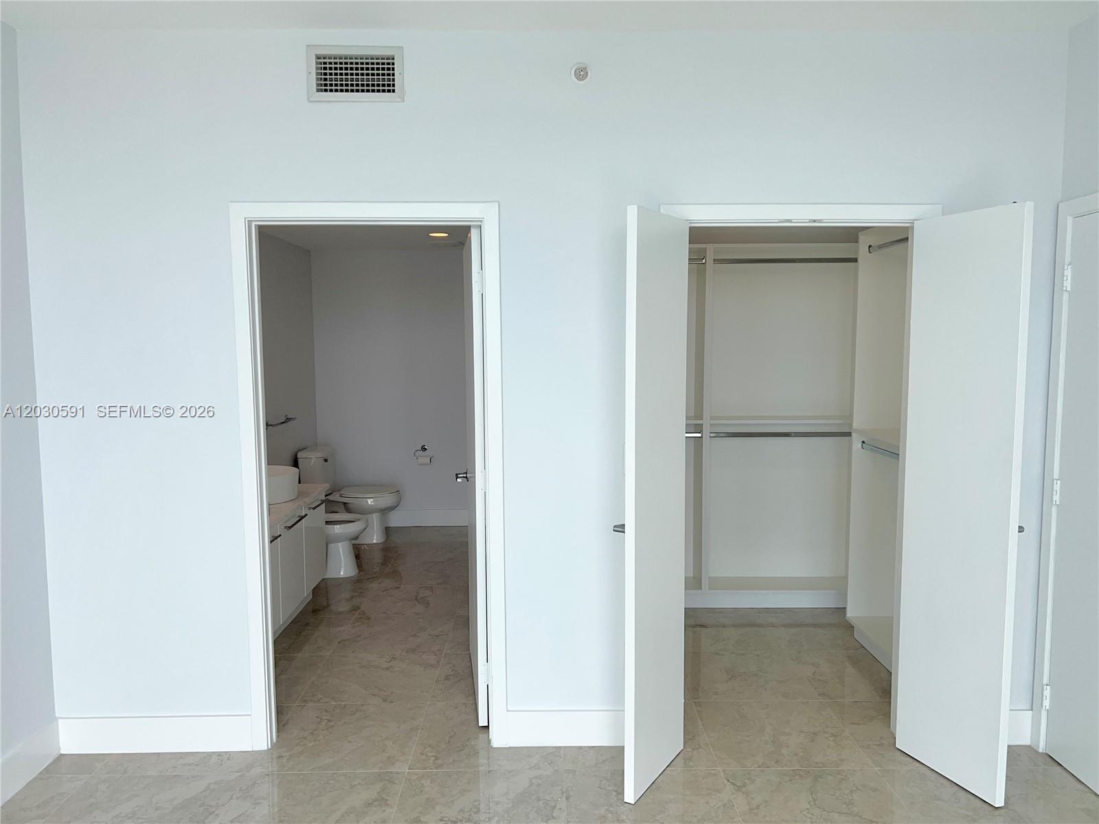 888 Biscayne Blvd #4112, Miami FL 33132