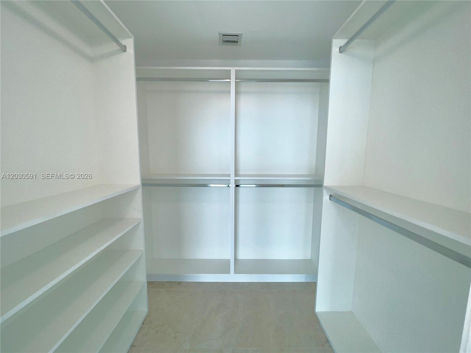 888 Biscayne Blvd #4112, Miami FL 33132