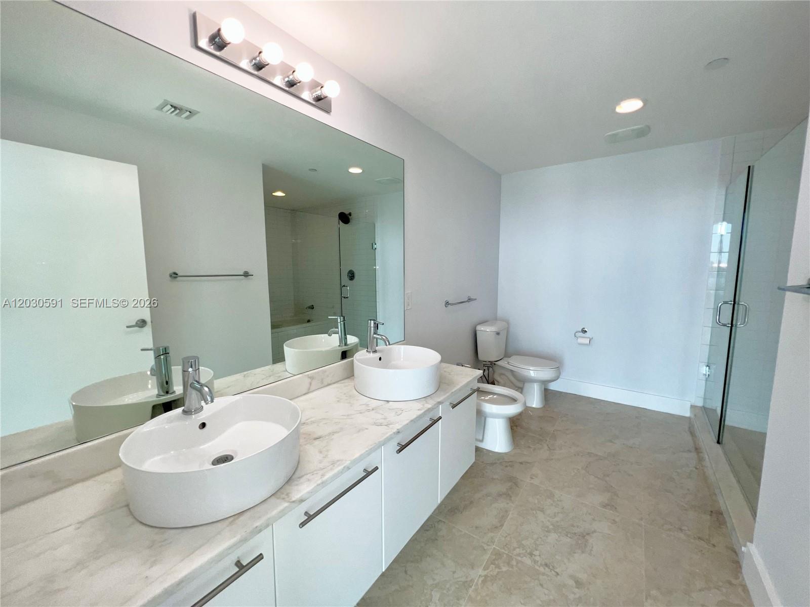 888 Biscayne Blvd #4112, Miami FL 33132