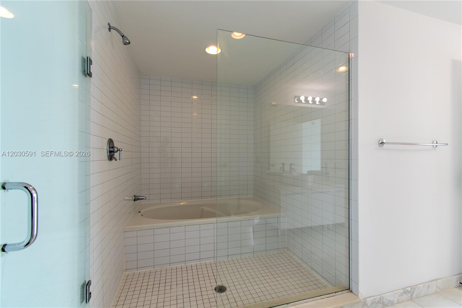 888 Biscayne Blvd #4112, Miami FL 33132