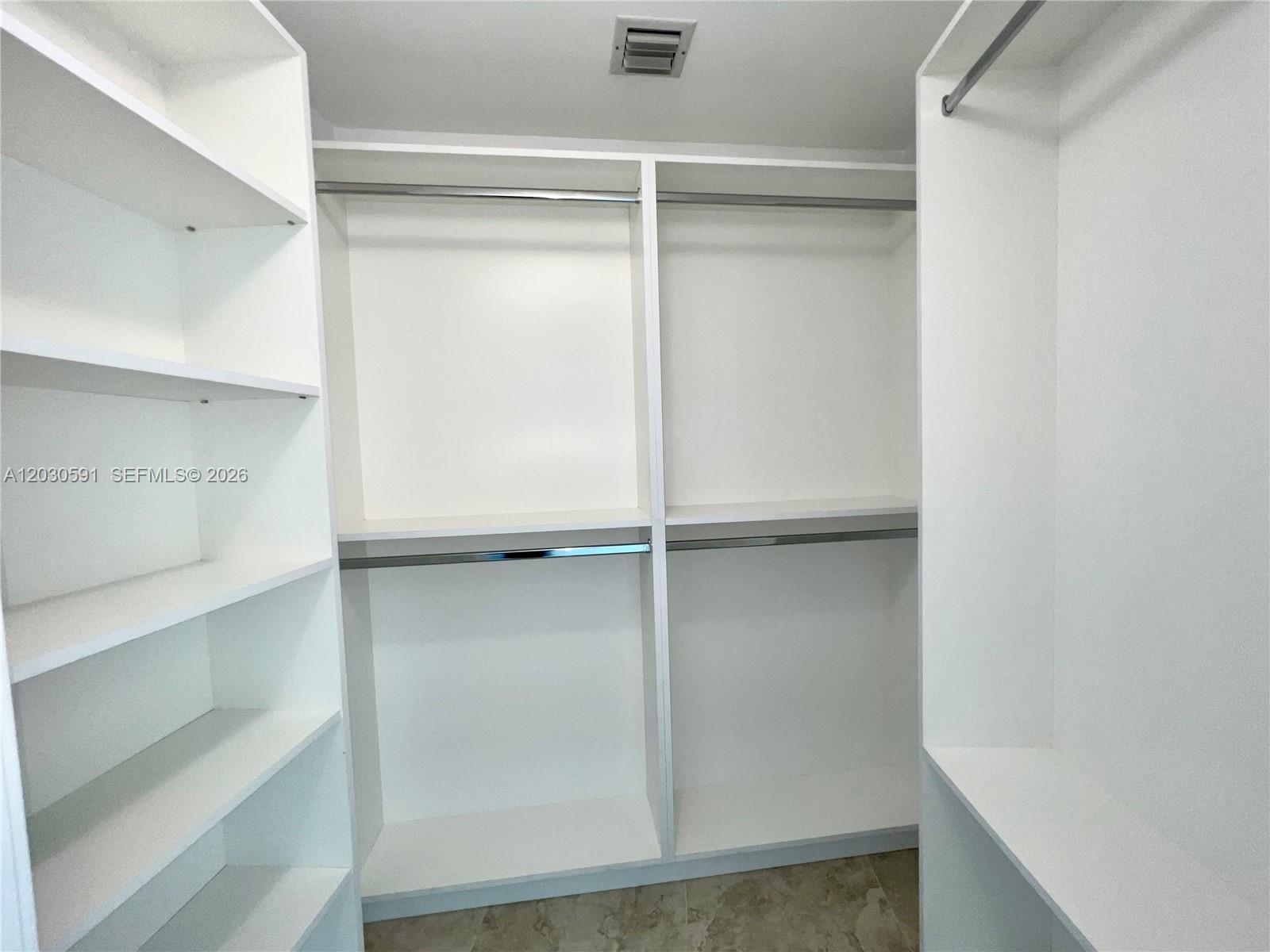 888 Biscayne Blvd #4112, Miami FL 33132